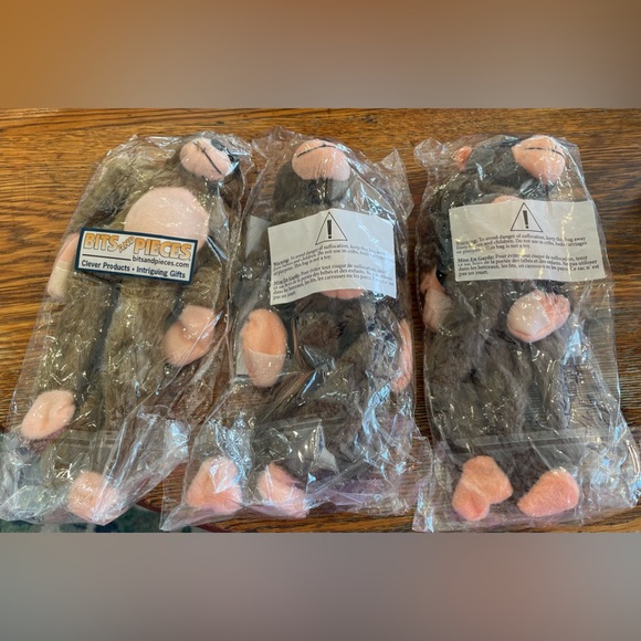 AMAZING FLYING MONKEY (2) NWOT - Picture 2 of 3